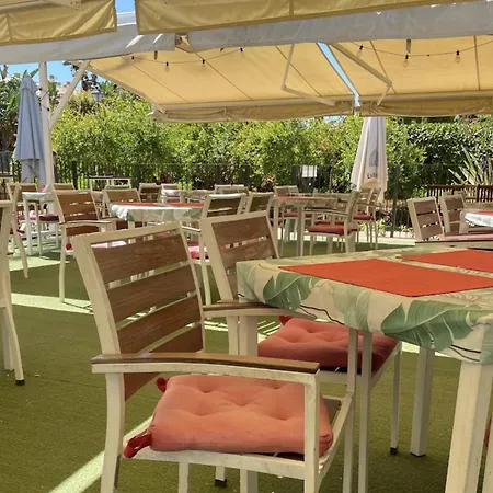 Διαμέρισμα Charming With Terrace And Garden In *